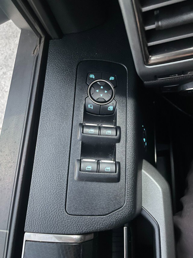 Used 2018 Ford F150 Raptor w/ Equipment Group 802A Luxury image 24