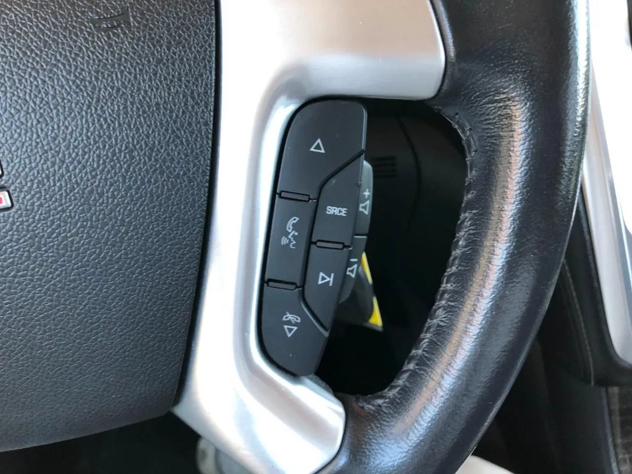Used 2013 GMC Acadia SLT AWD/4WD image 25