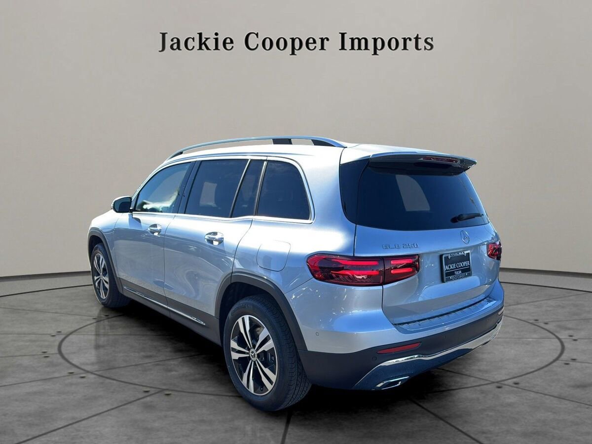 New 2026 Mercedes-Benz GLB 250 image 3