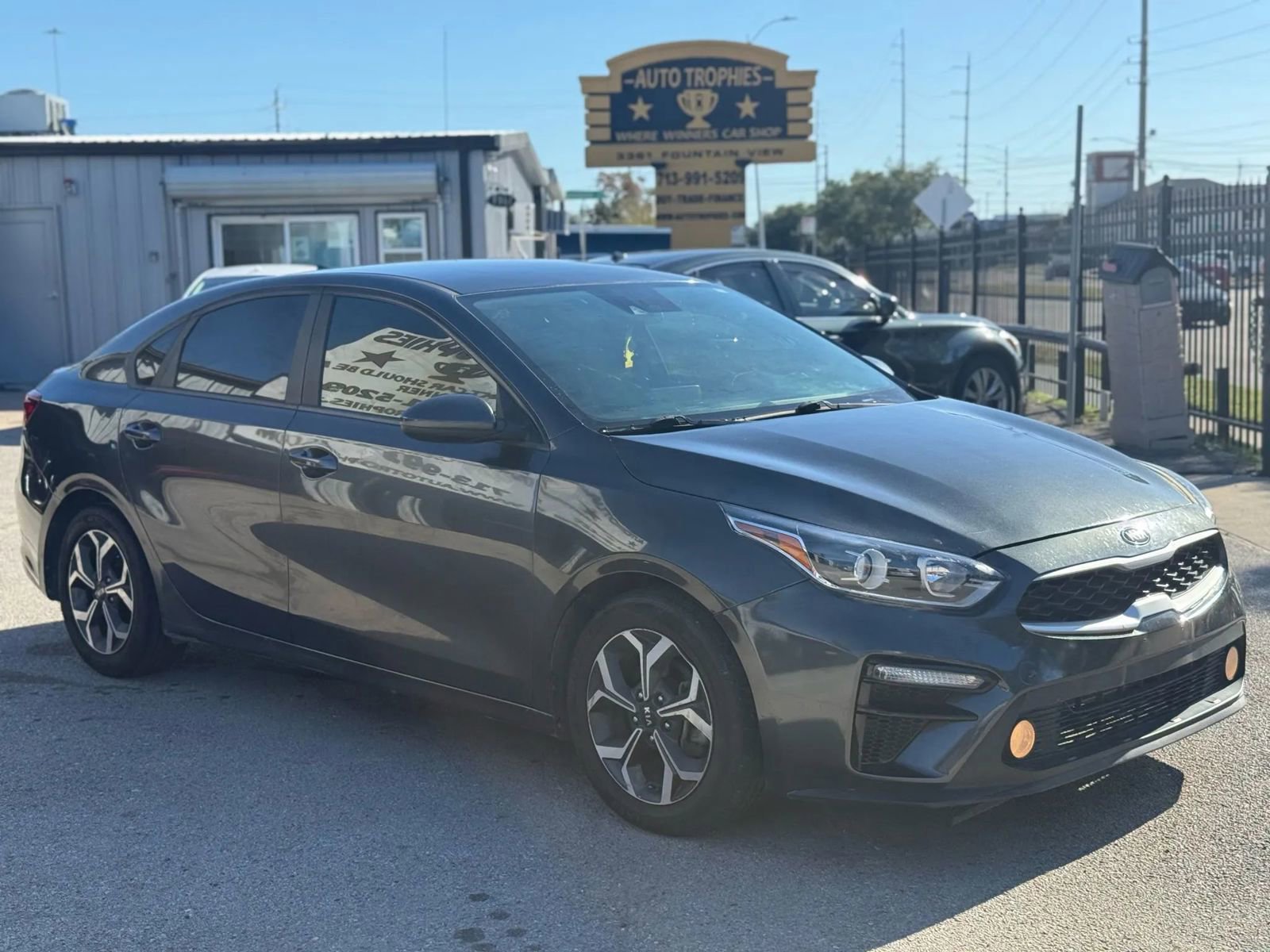 Used 2019 Kia Forte LXS FWD image 3