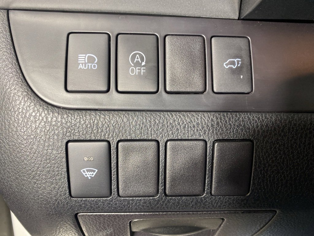 Used 2019 Toyota Highlander XLE image 28