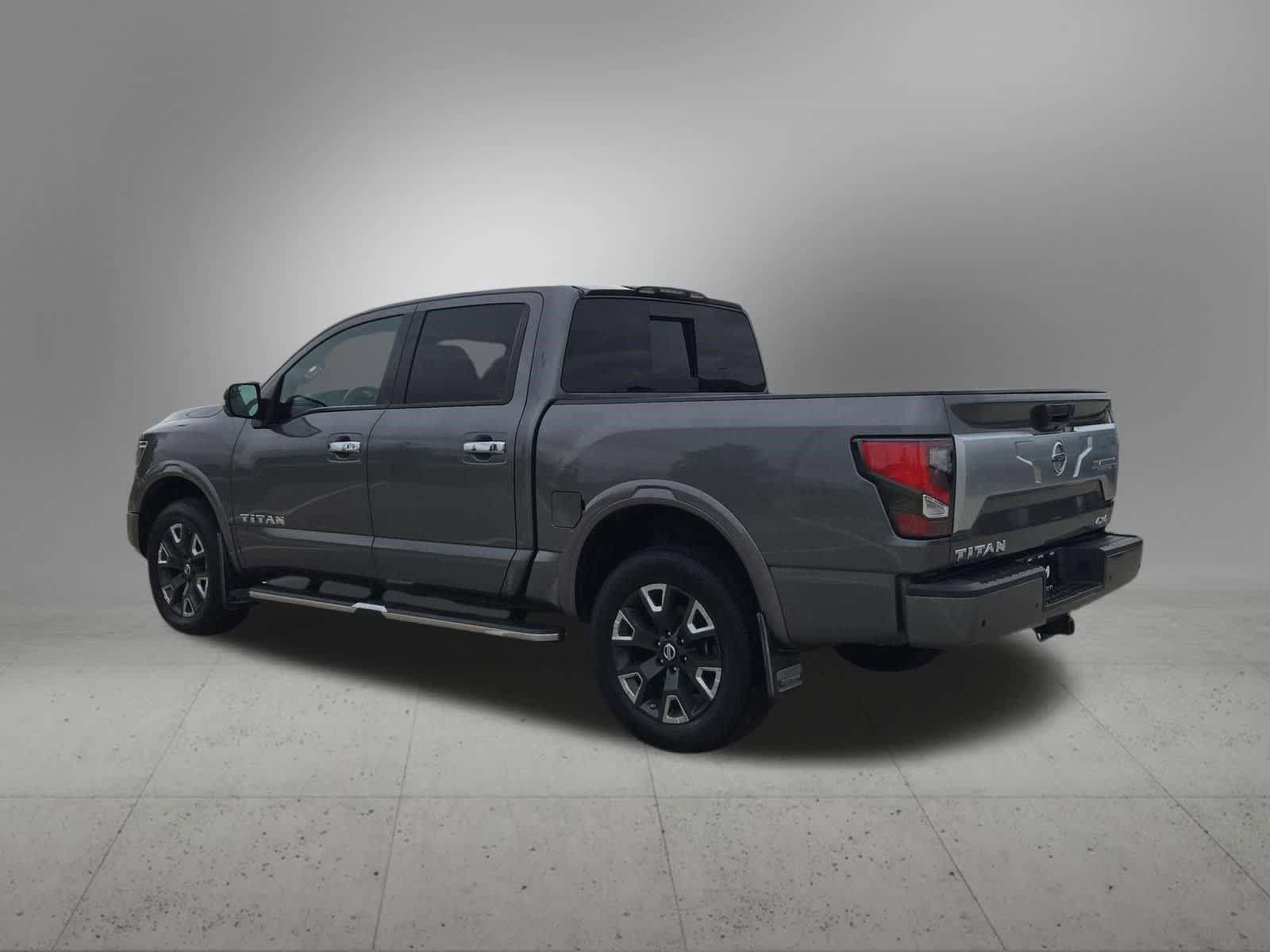 Used 2021 Nissan Titan Platinum Reserve AWD/4WD image 4