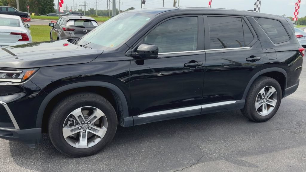 Used 2025 Honda Pilot EX-L image 4