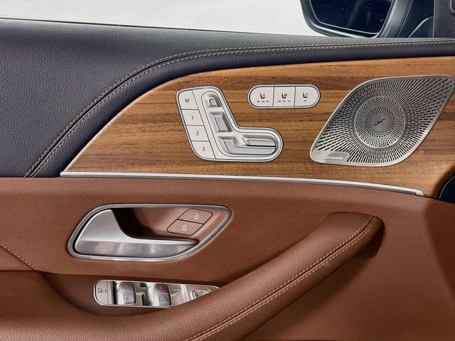 Used 2025 Mercedes-Benz GLS 450 4MATIC image 21