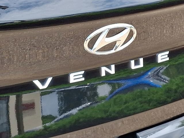 Used 2024 Hyundai Venue SEL image 33