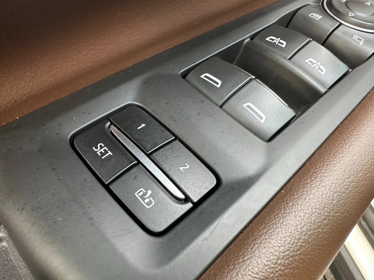 Used 2021 Chevrolet Suburban High Country image 10