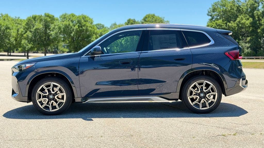New 2026 BMW X1 xDrive28i w/ Convenience Package AWD/4WD image 3