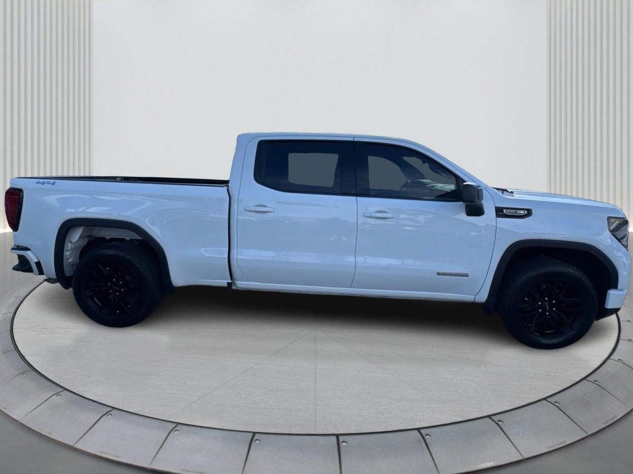 Used 2024 GMC Sierra 1500 Elevation w/ LPO, Elevation Black Package image 4
