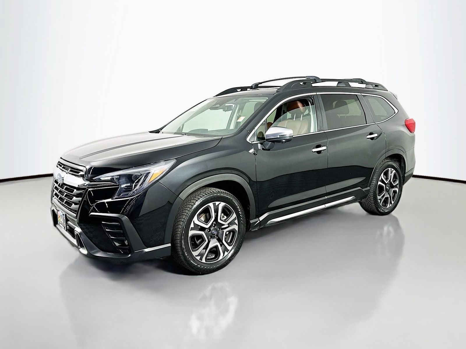 Used 2023 Subaru Ascent Touring AWD/4WD image 4