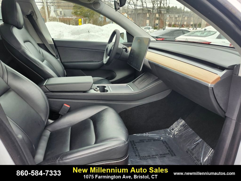 Used 2021 Tesla Model Y Long Range image 11