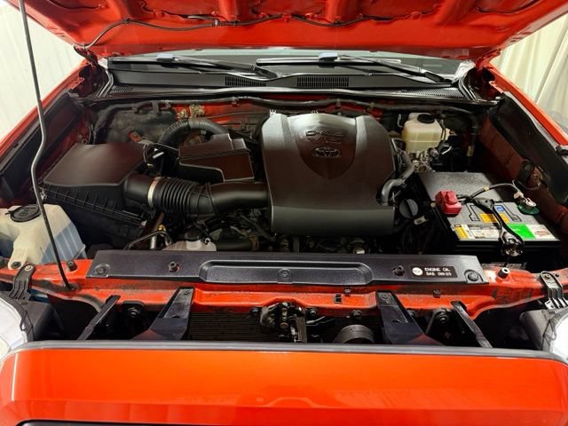 Used 2016 Toyota Tacoma TRD Off-Road w/ Towing Package AWD/4WD image 22