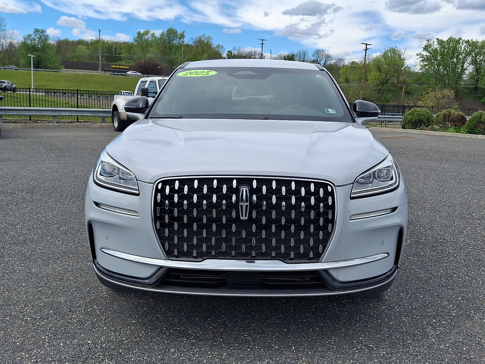 Certified 2025 Lincoln Corsair Reserve w/ Rear Removable Package Tray AWD/4WD image 2