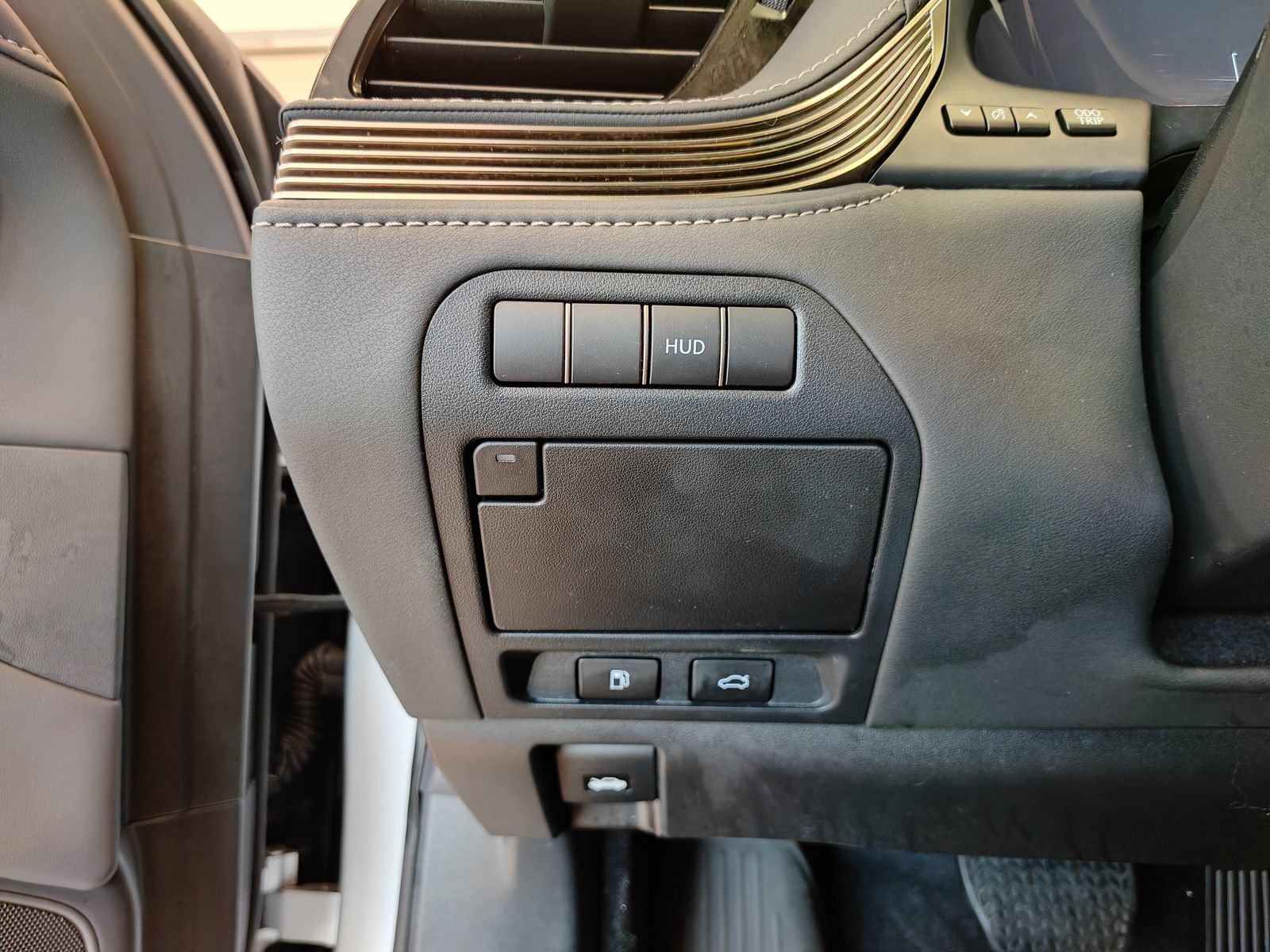 Used 2024 Lexus LS 500 RWD image 22