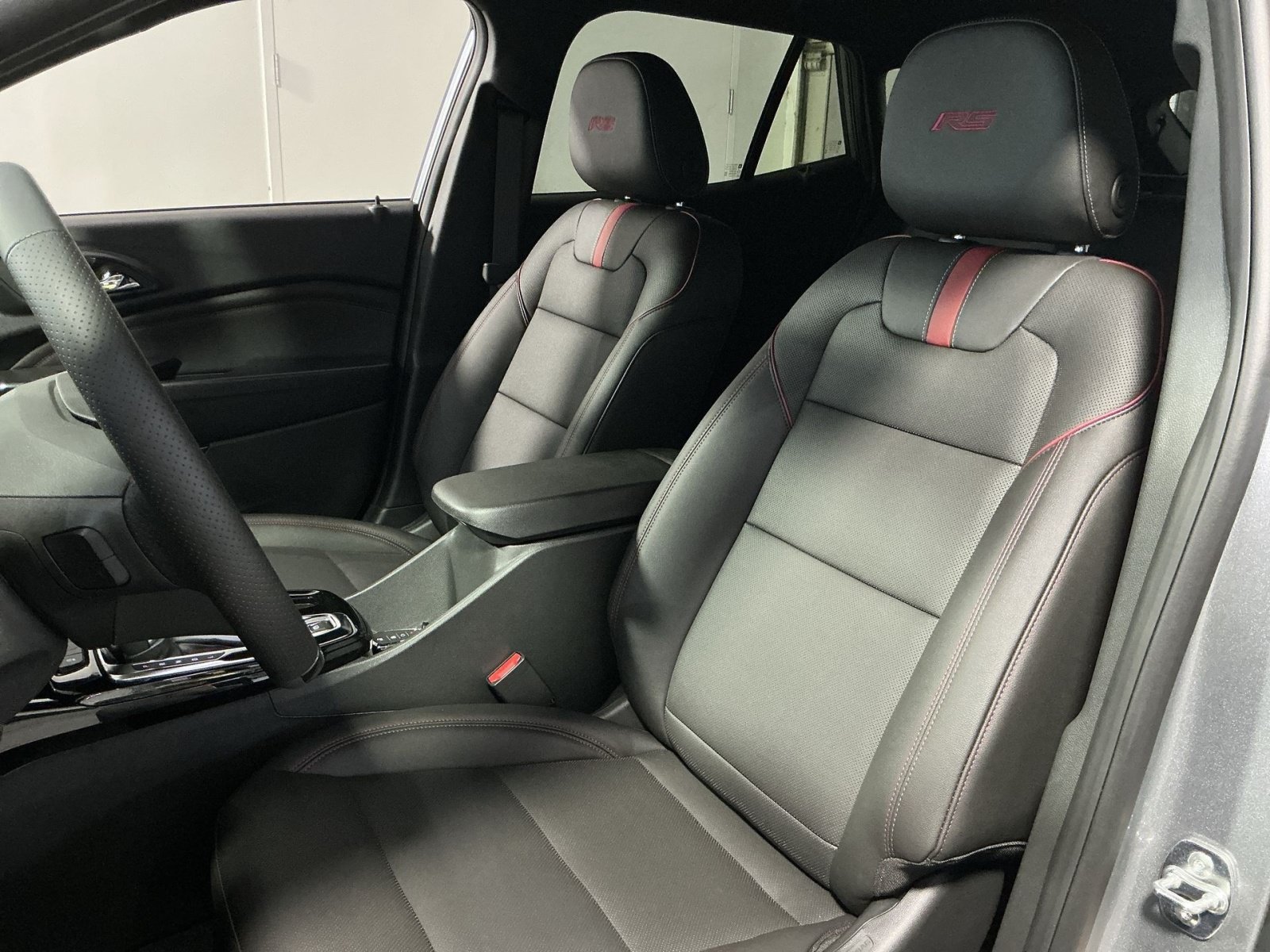 New 2026 Chevrolet Trax RS w/ Driver Confidence Package FWD image 14