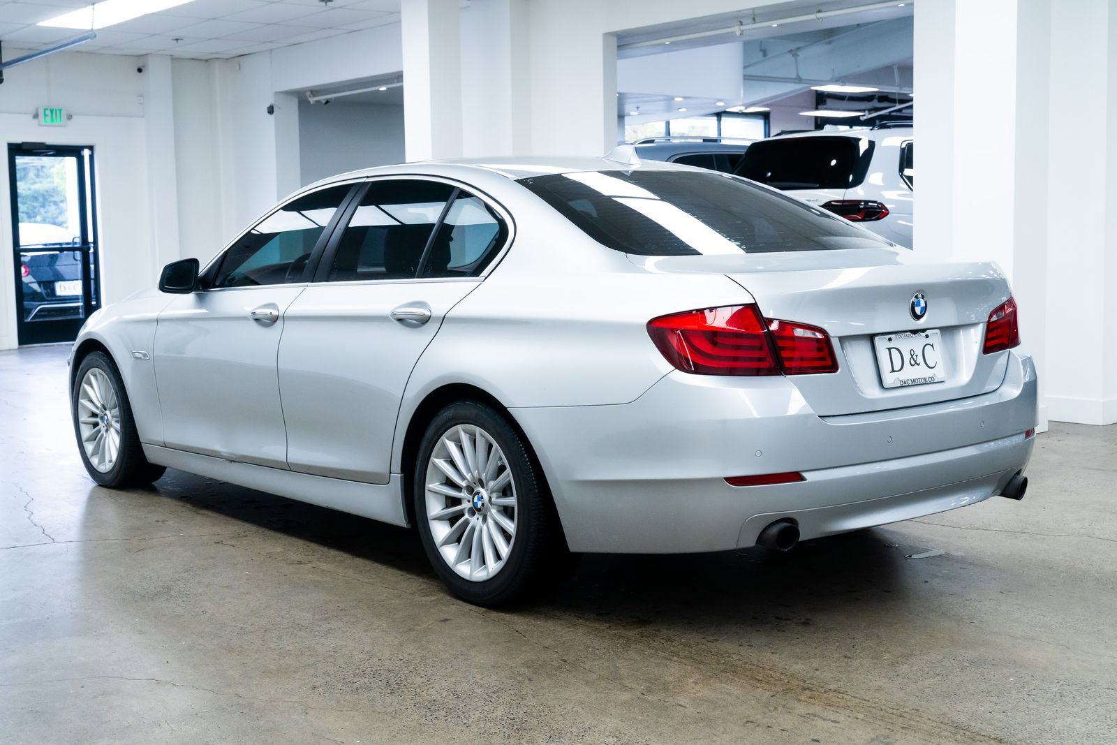 Used 2011 BMW 535i xDrive Sedan AWD/4WD image 4