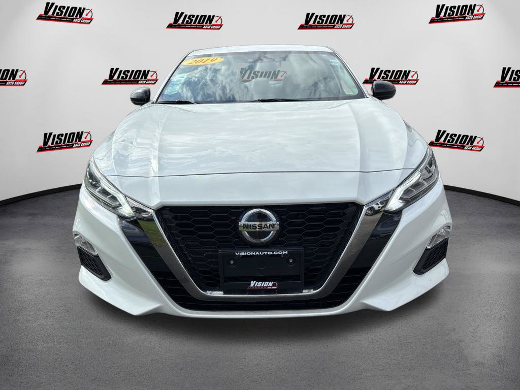 Used 2019 Nissan Altima 2.5 SR FWD image 2