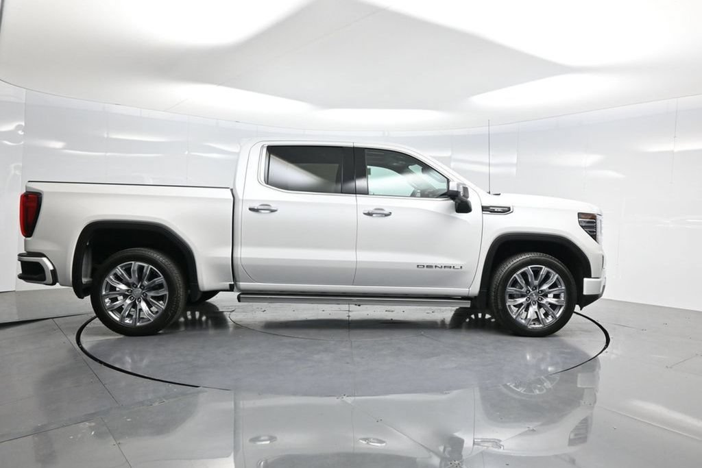 Used 2023 GMC Sierra 1500 Denali w/ Denali Reserve Package AWD/4WD image 5