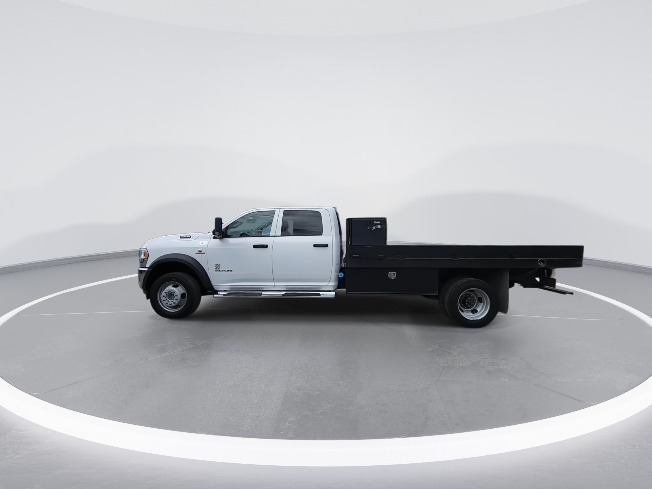 Used 2019 RAM 5500 Tradesman w/ Electrical Accessory Group AWD/4WD image 5