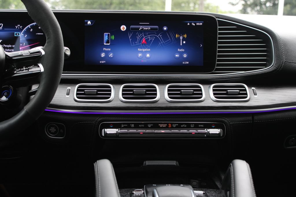 Used 2024 Mercedes-Benz GLE 53 AMG 4MATIC Coupe image 11