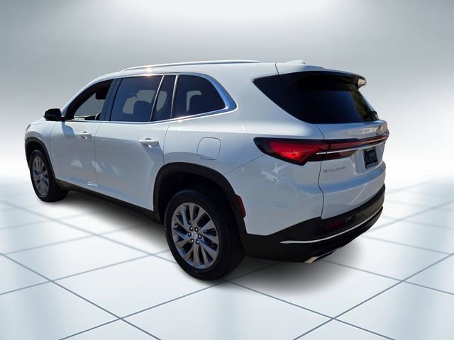 Used 2025 Buick Enclave Preferred FWD image 7
