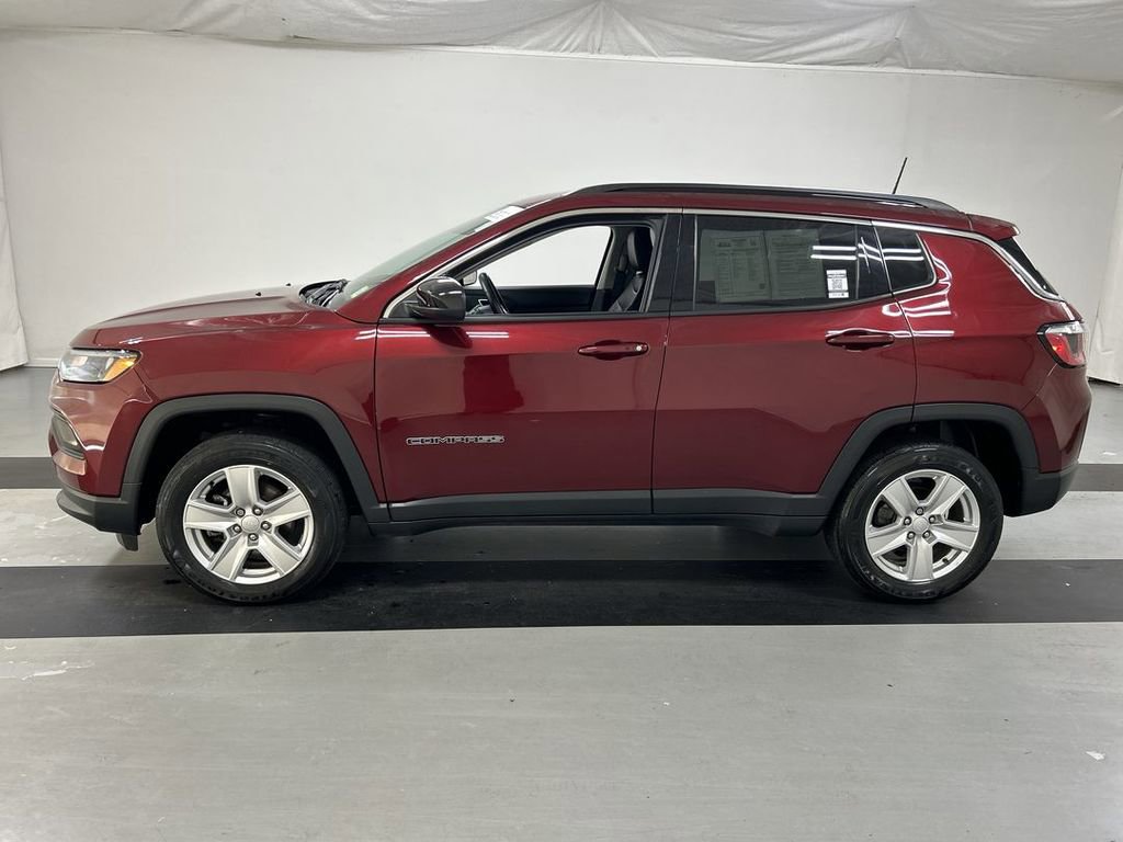 Used 2022 Jeep Compass Latitude w/ Convenience Group AWD/4WD image 6