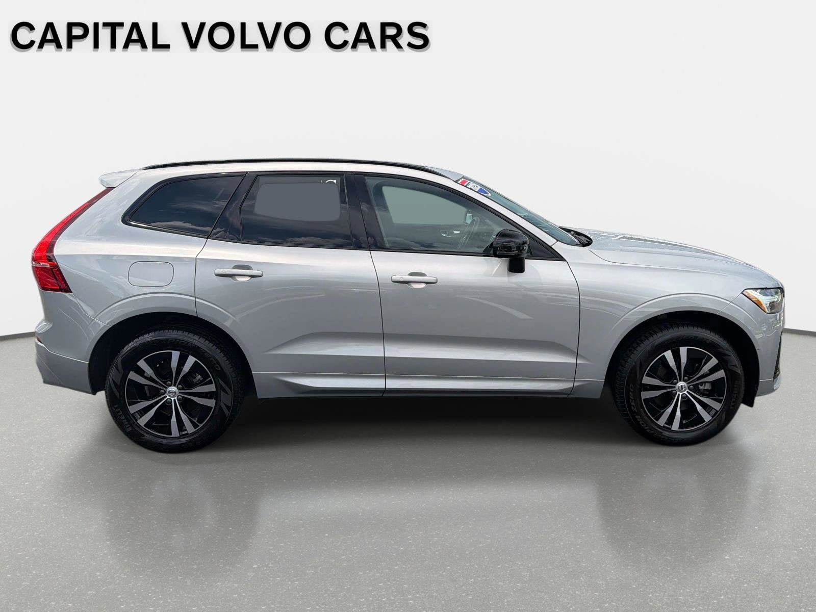 Certified 2025 Volvo XC60 B5 Core AWD/4WD image 4