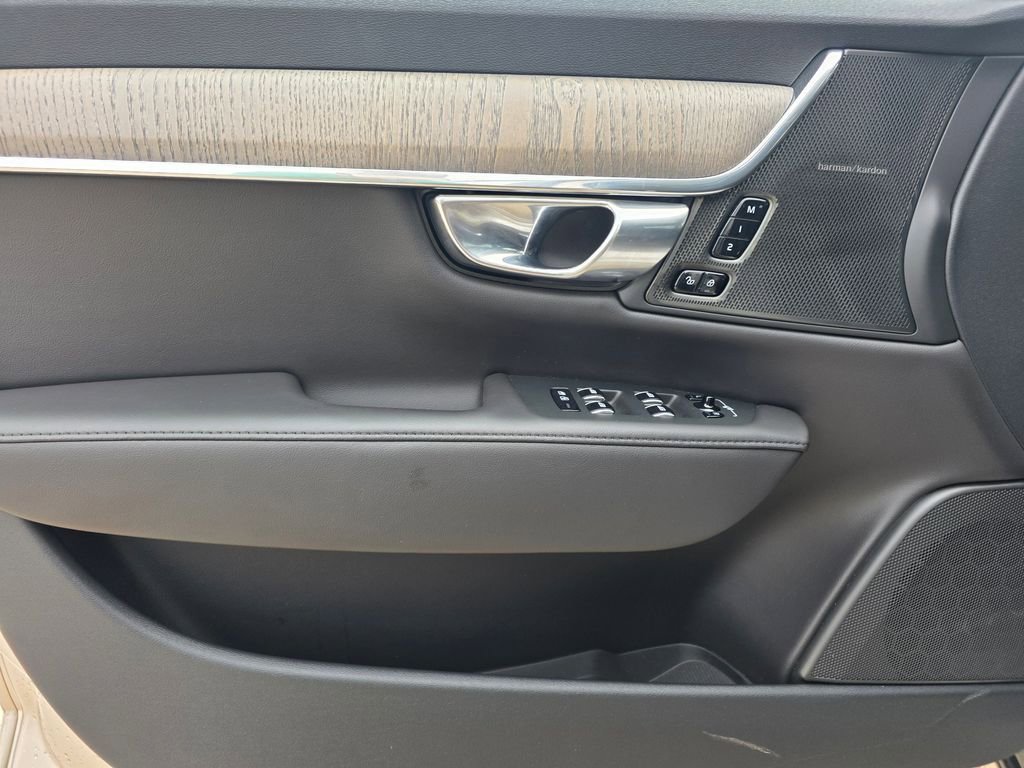 Used 2025 Volvo S90 B6 Plus w/ Protection Package Premier image 16