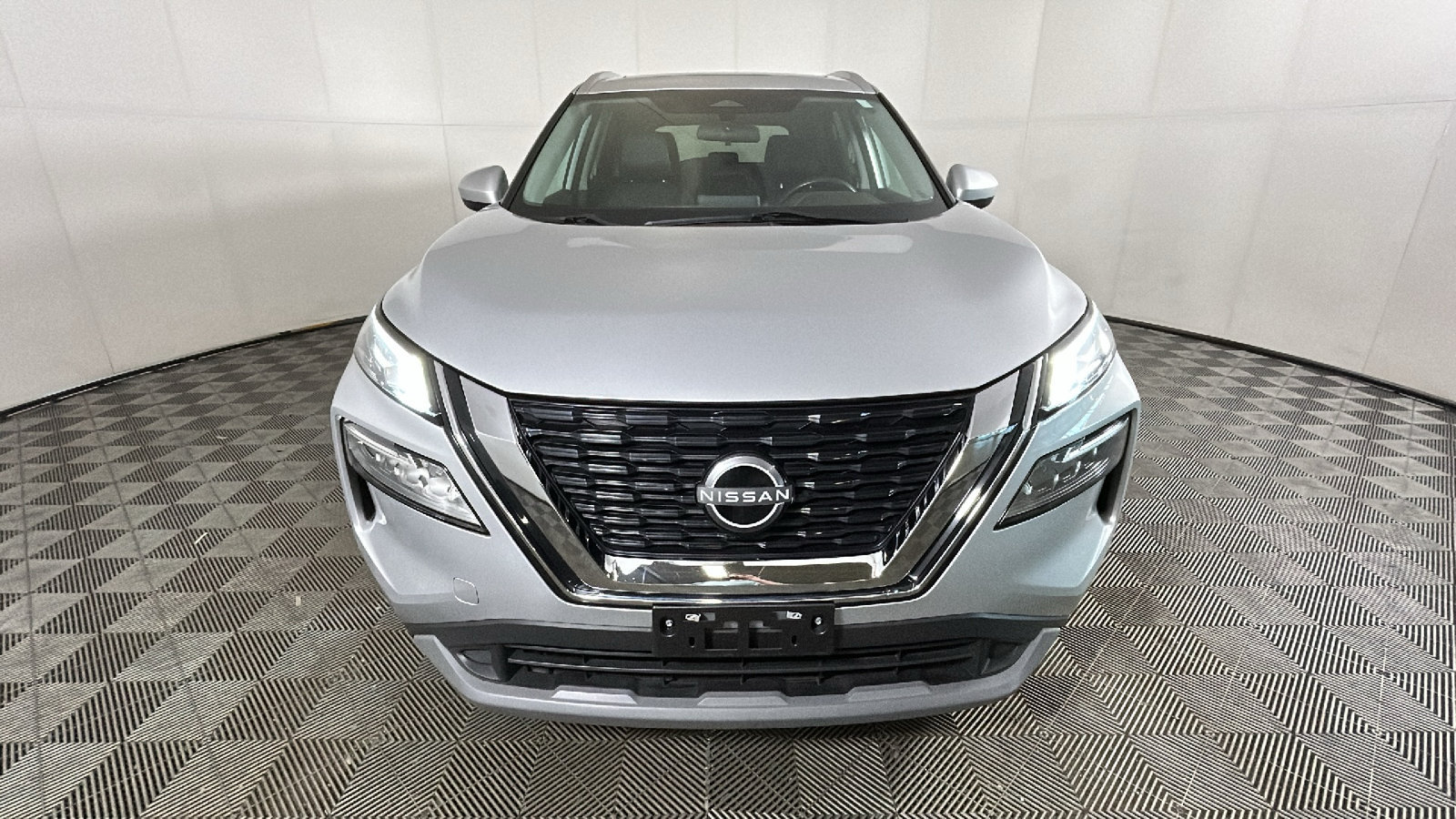 Used 2023 Nissan Rogue SV w/ SV Premium B Package AWD/4WD image 9