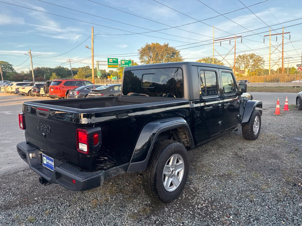 Used 2023 Jeep Gladiator Sport AWD/4WD image 6