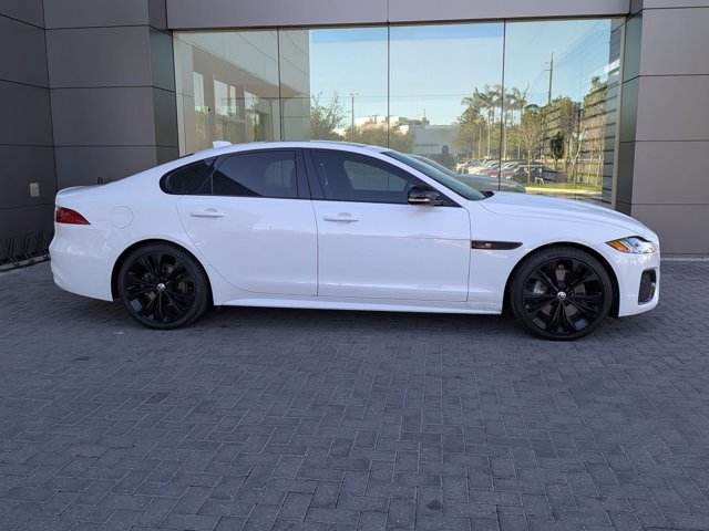 Certified 2024 Jaguar XF R-Dynamic SE image 4