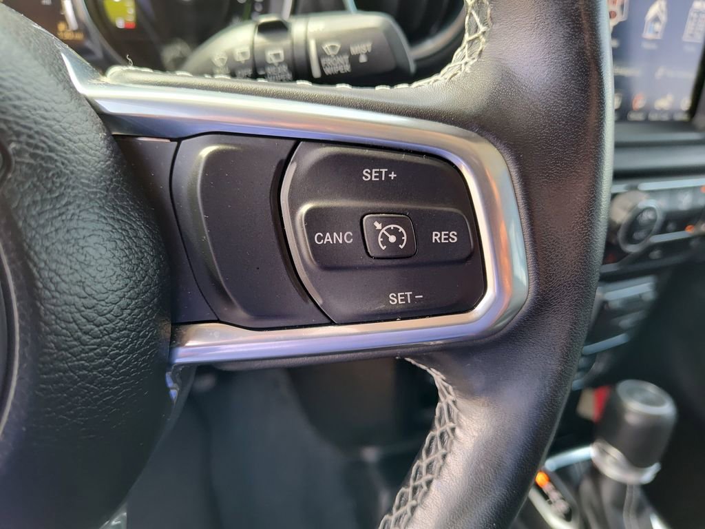 Used 2023 Jeep Wrangler Unlimited Sahara w/ Cold Weather Group AWD/4WD image 25