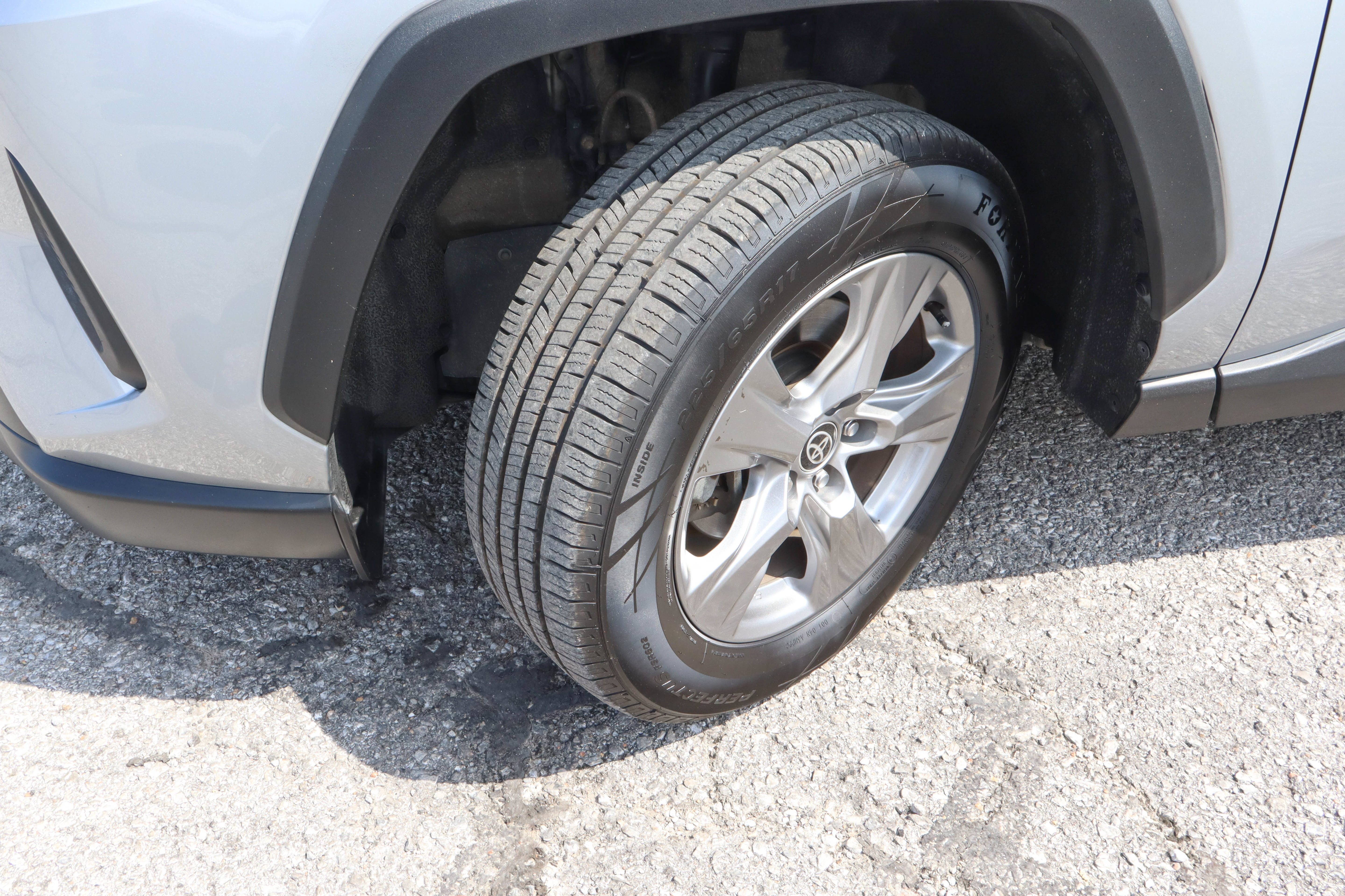 Used 2024 Toyota RAV4 XLE FWD image 16