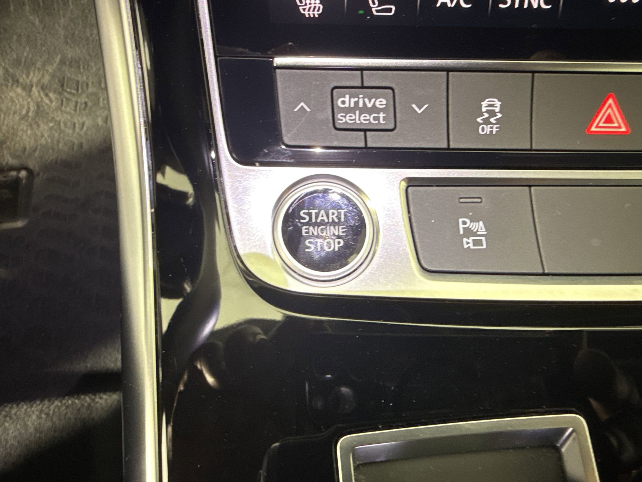 Used 2022 Audi Q8 Premium Plus AWD/4WD image 24