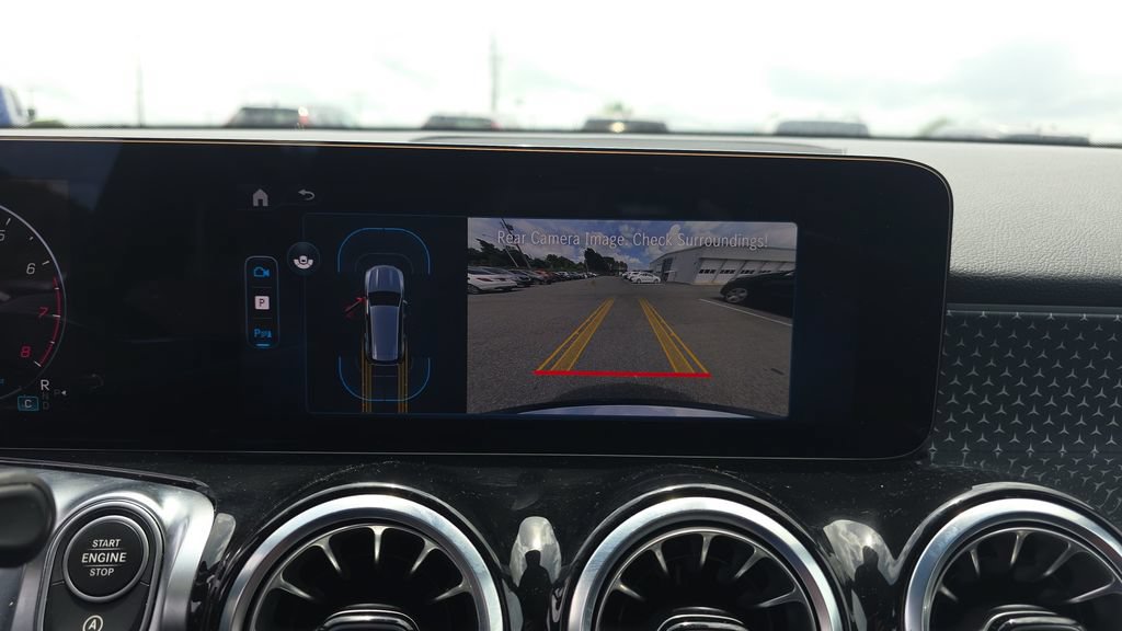Certified 2025 Mercedes-Benz GLB 250 image 20