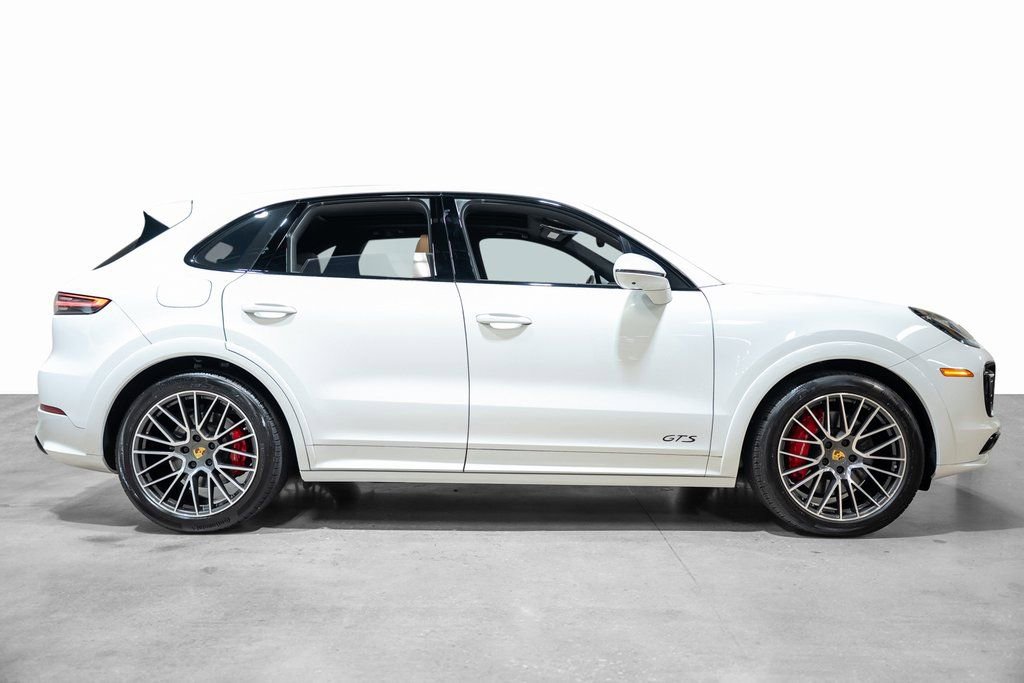 Used 2022 Porsche Cayenne GTS image 18