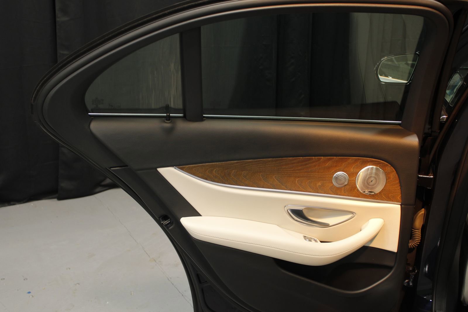 Used 2022 Mercedes-Benz E 350 4MATIC Sedan image 25