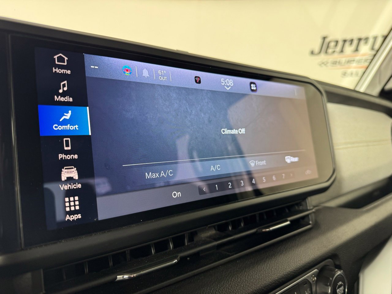 Used 2024 Jeep Gladiator Sport AWD/4WD image 21