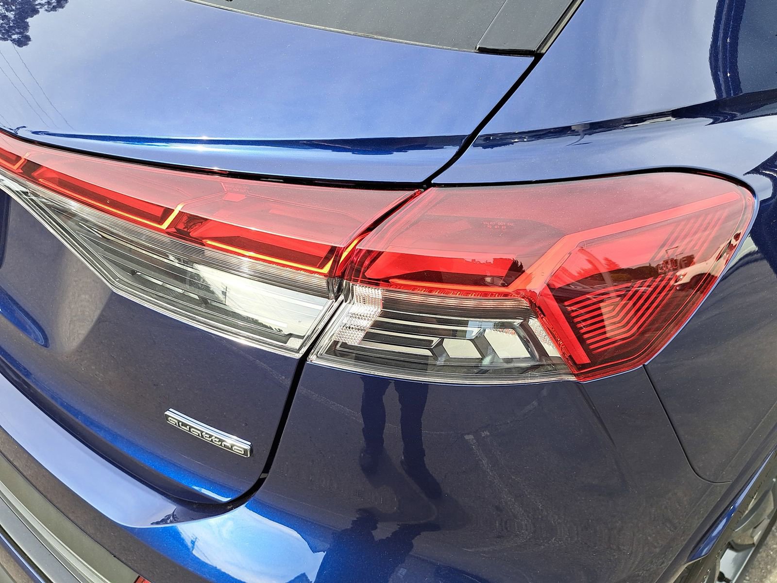 Used 2024 Audi Q4 e-tron Premium Plus image 39