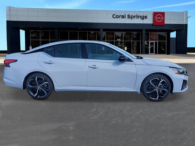 New 2025 Nissan Altima 2.5 SR w/ SR Premium Package image 6
