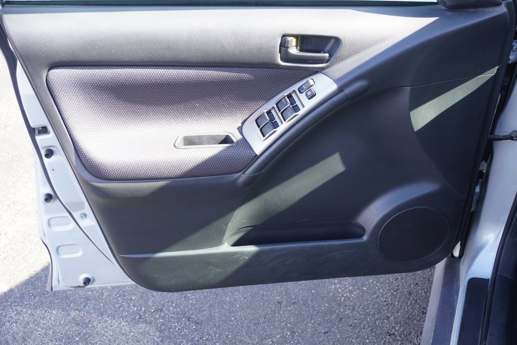 Used 2008 Pontiac Vibe w/ Preferred Package image 10