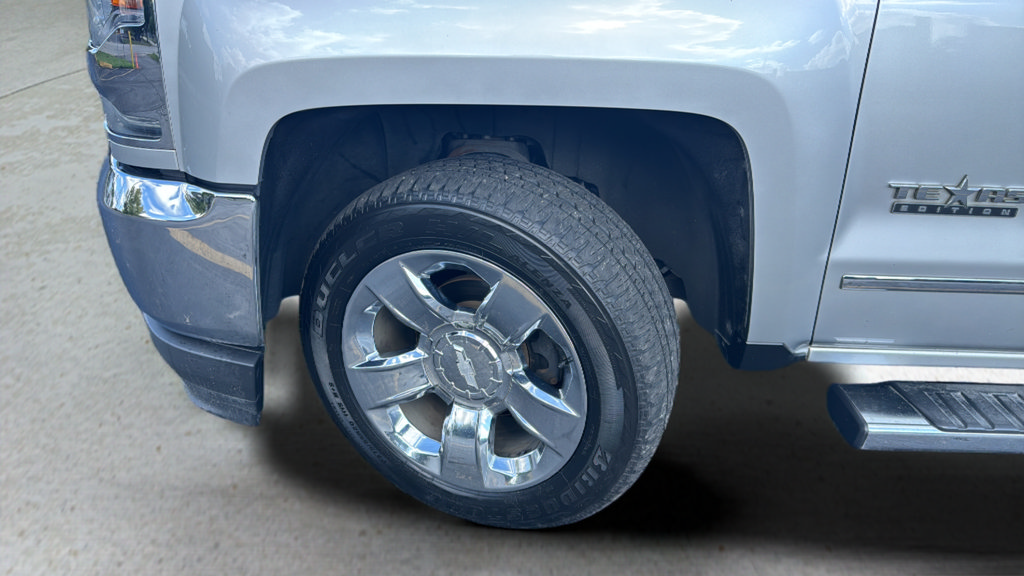 Used 2018 Chevrolet Silverado 1500 LTZ w/ Texas Edition AWD/4WD image 19