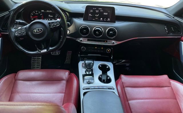 Used 2019 Kia Stinger GT2 AWD/4WD image 16