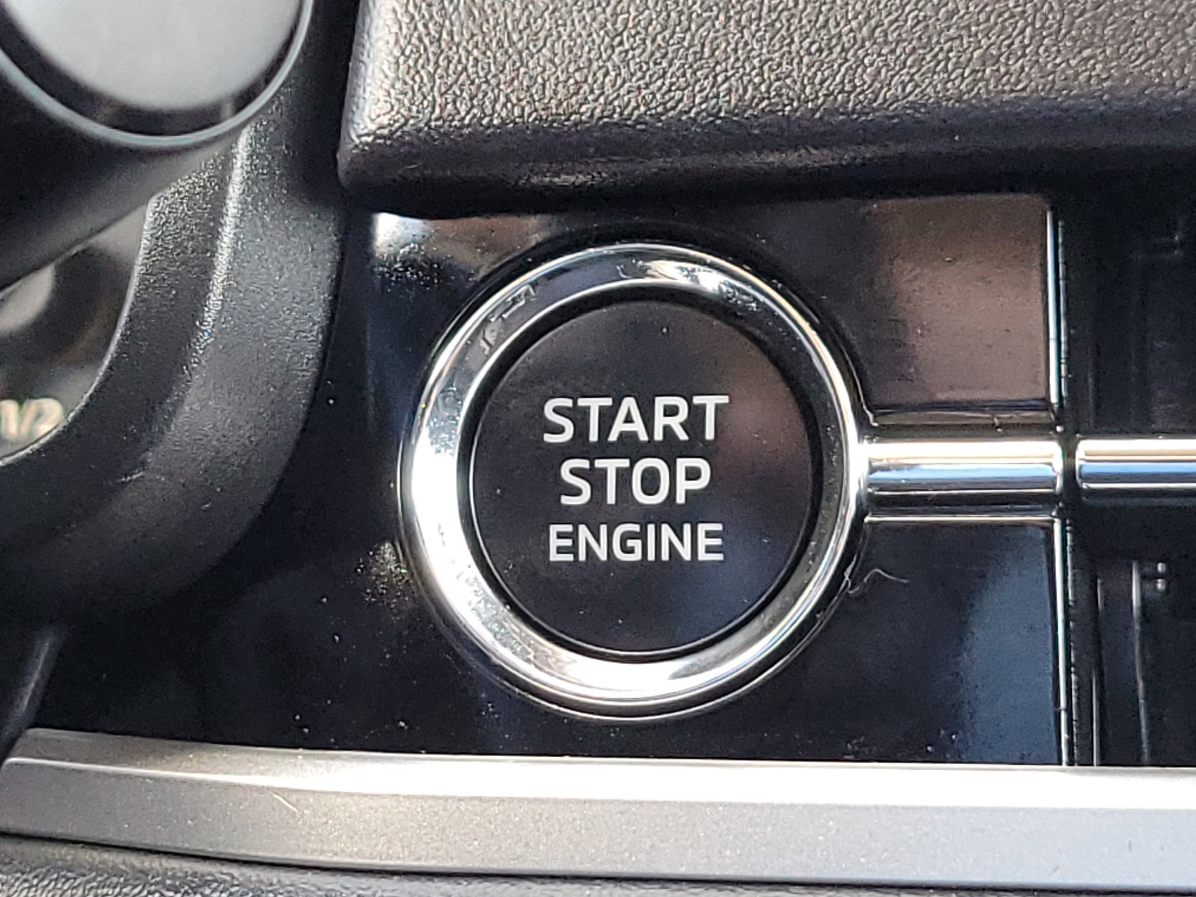 Used 2024 Mitsubishi Outlander SE Black Edition image 24