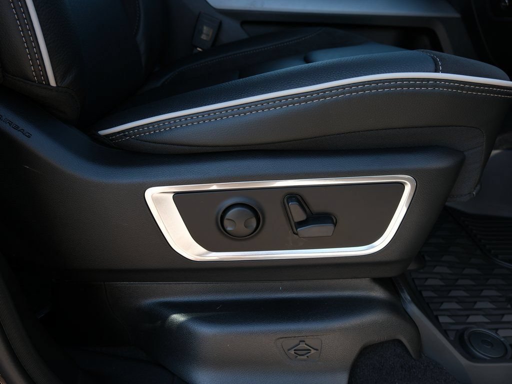 New 2026 RAM 1500 Laramie w/ Night Edition AWD/4WD image 31