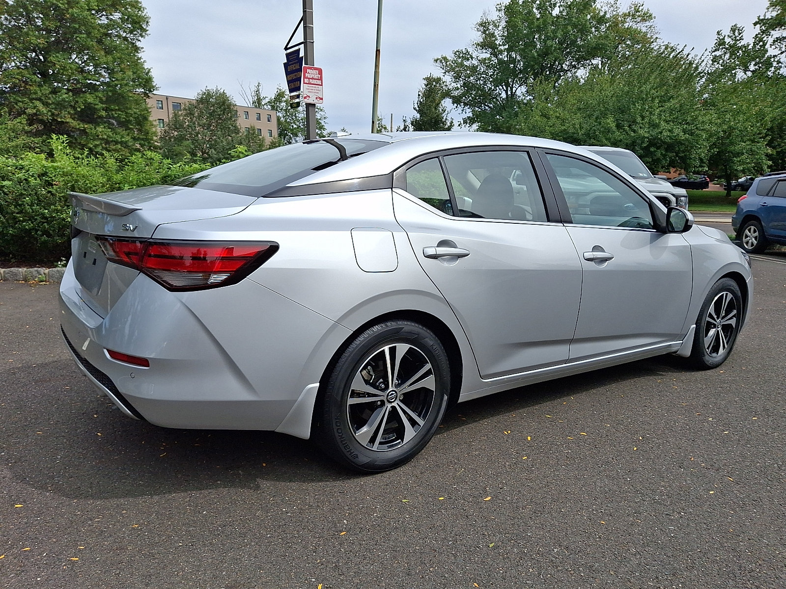 Certified 2022 Nissan Sentra SV w/ All-Weather Package FWD image 6
