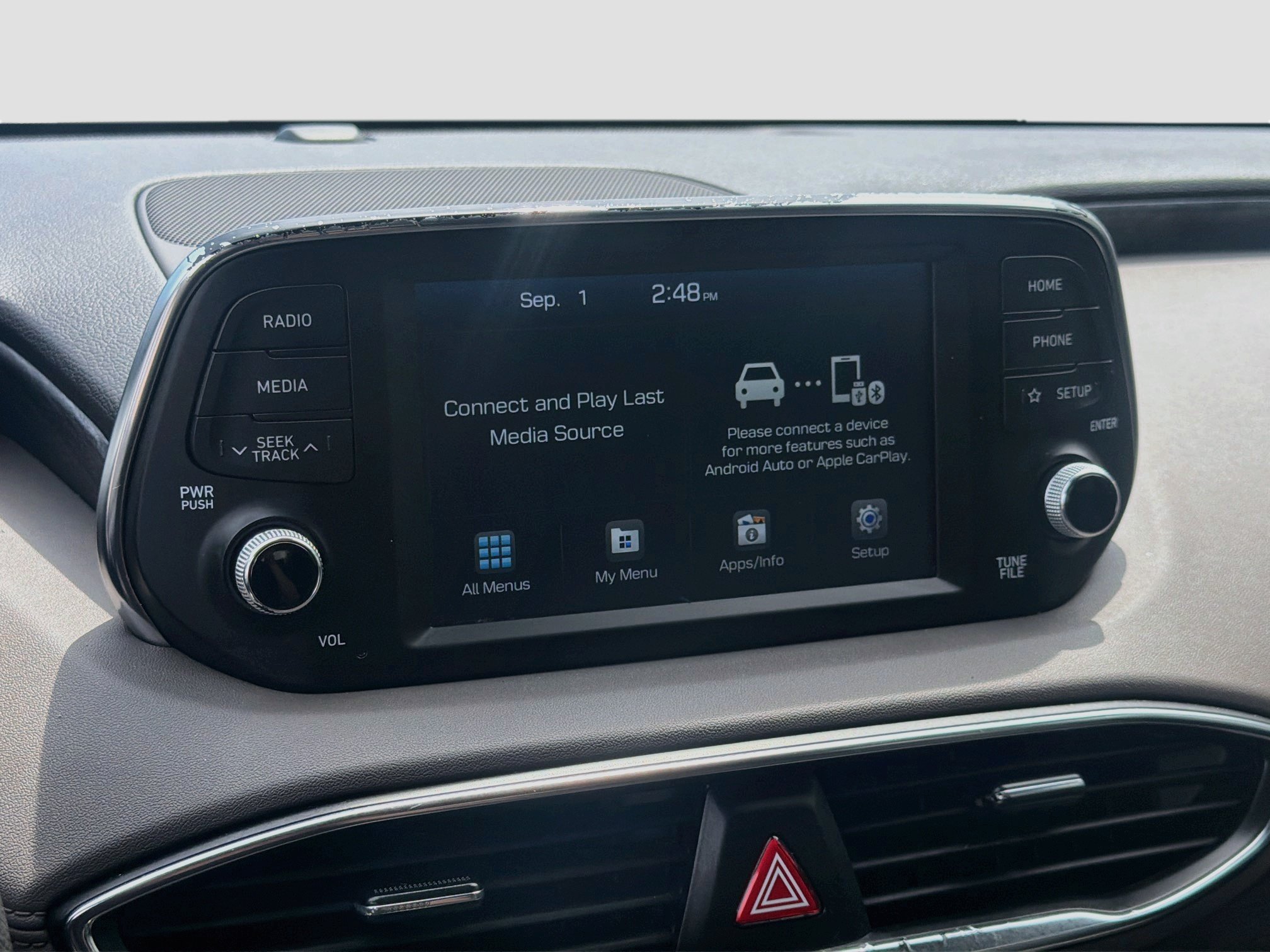 Used 2020 Hyundai Santa Fe SE FWD image 10