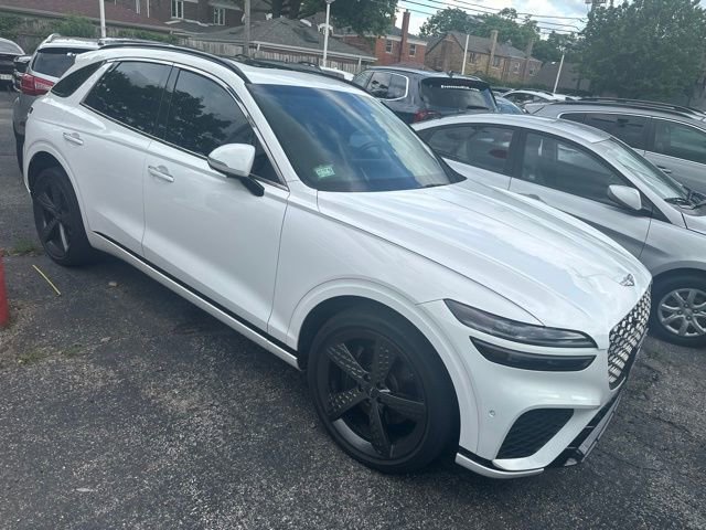 Used 2022 Genesis GV70 3.5T Sport w/ Sport Prestige Package AWD/4WD image 3