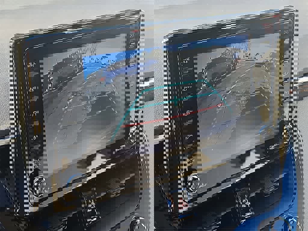 Used 2022 Toyota Corolla LE image 15