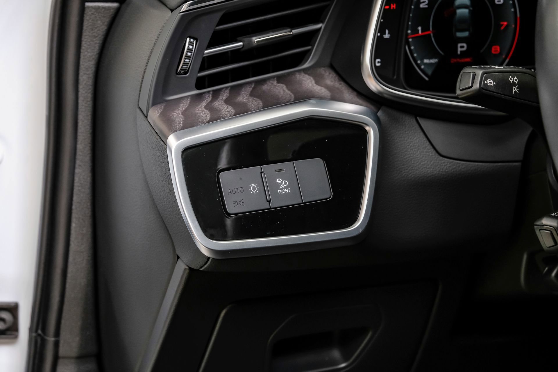 Used 2024 Audi A6 Premium Plus image 32