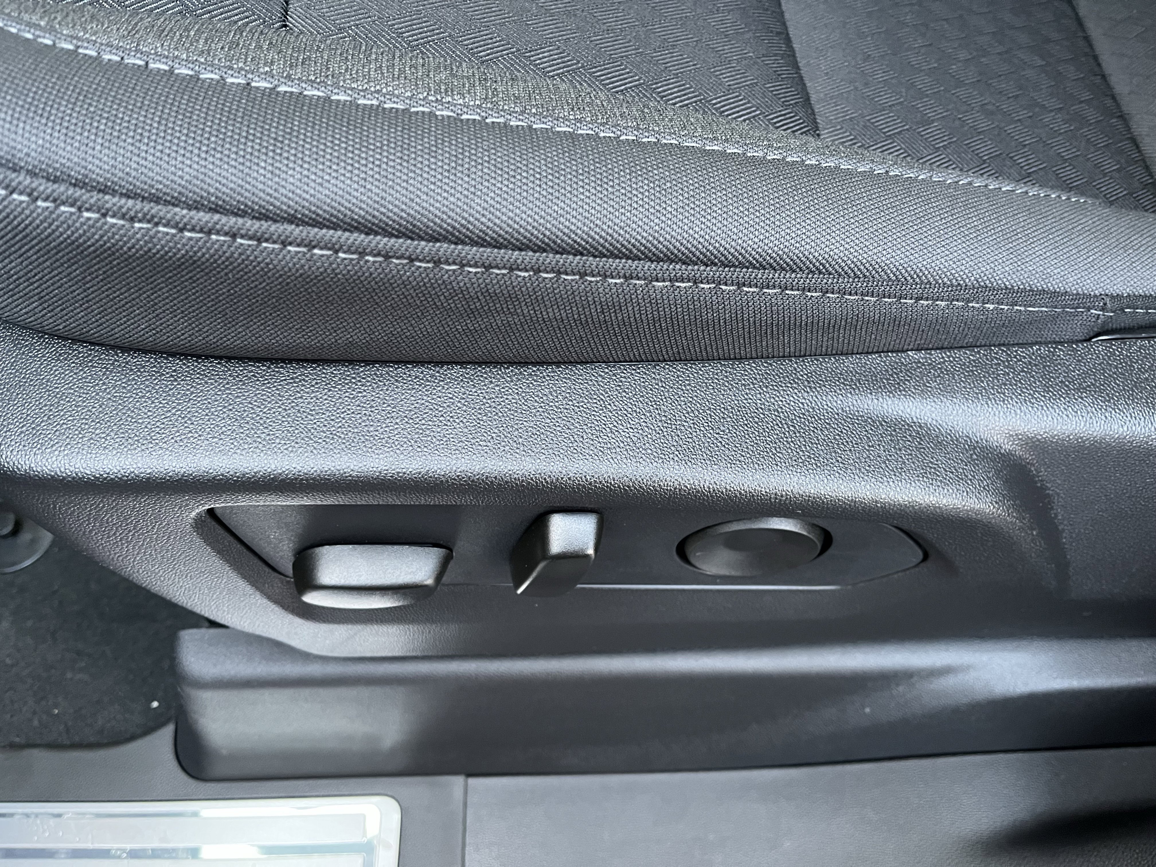 New 2026 Chevrolet Silverado 1500 LT image 28